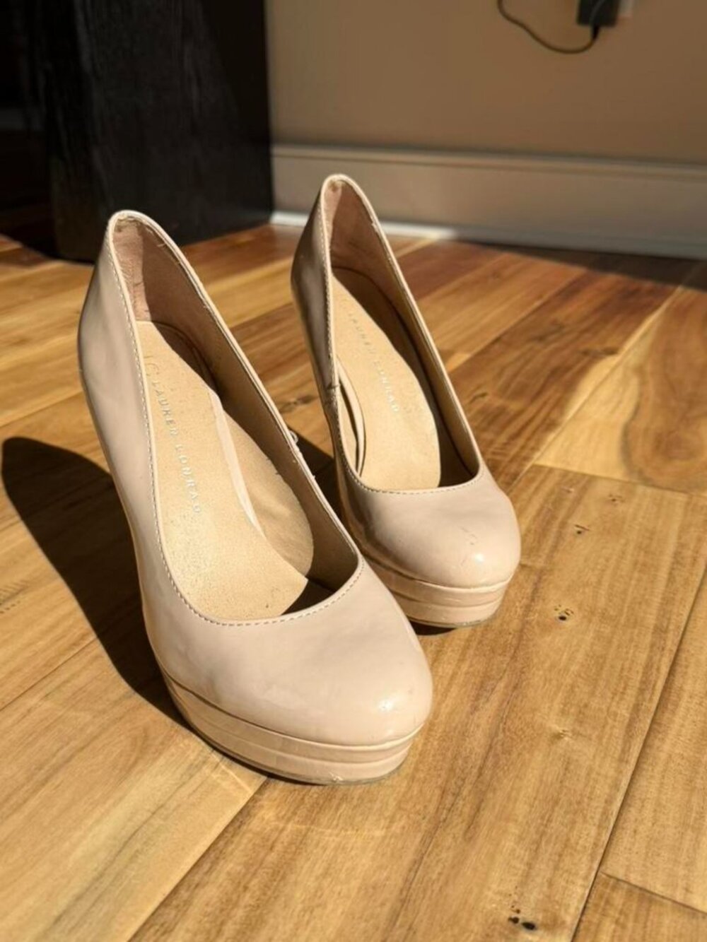 LC Lauren Conrad Women's Tan and Cream Courts